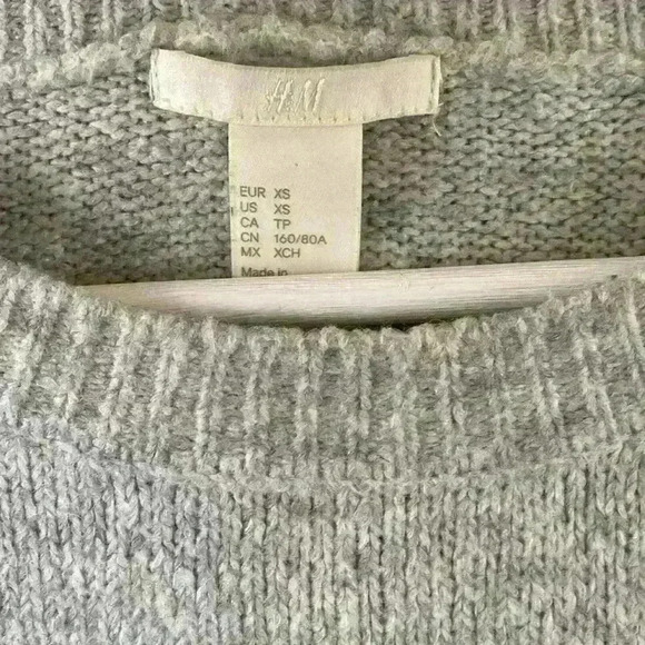 H&M Women’s Crew Neck Long Oversized Sweater Heather Grey XS Side Slits - Picture 3 of 11